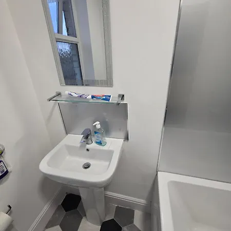 Апартаменти Dress To Impress 1 *