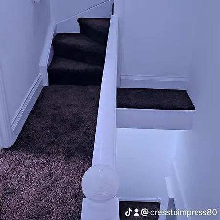 Dress To Impress 1 Лідс