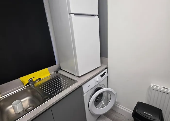 Апартаменти Dress To Impress 1 *