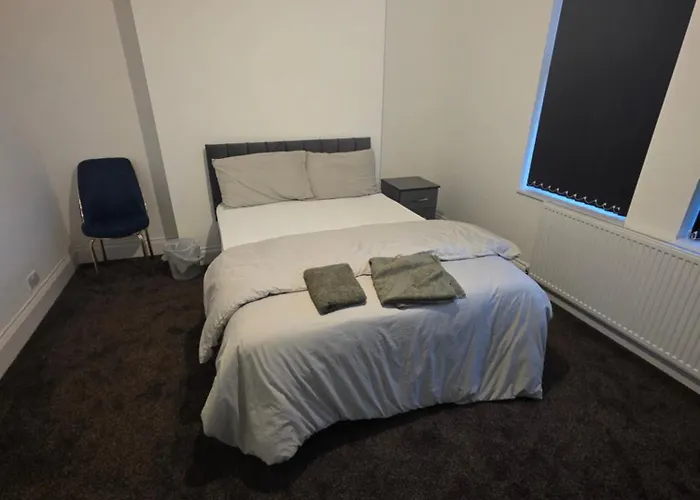 Dress To Impress 1 Лідс