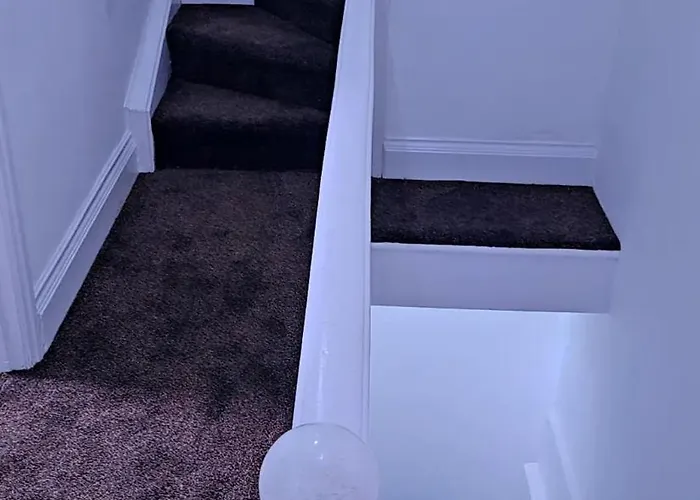 Dress To Impress 1 Лідс