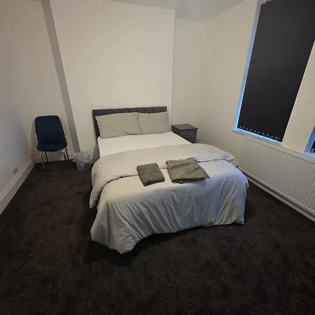 Dress To Impress 1 Leeds (West Yorkshire)